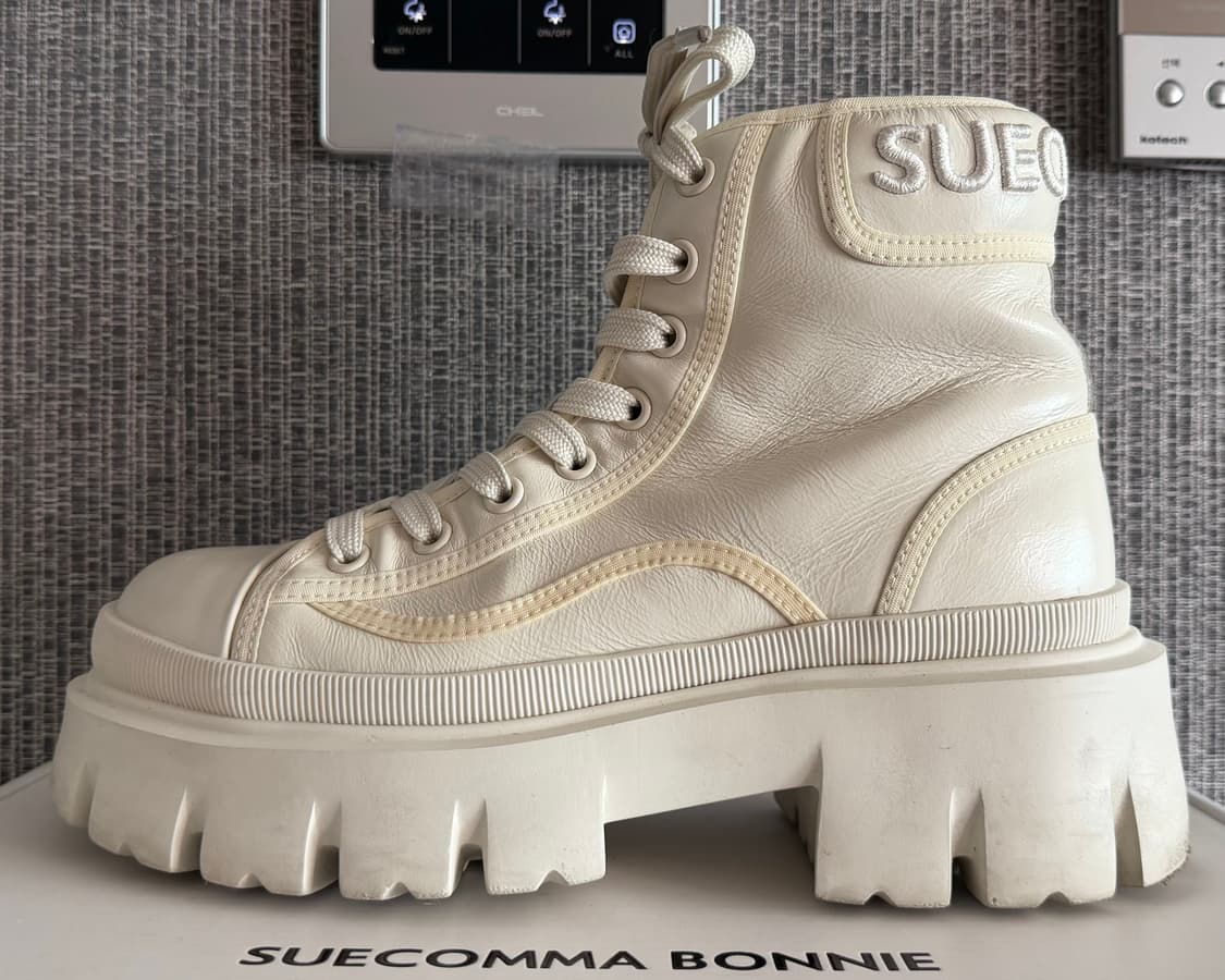 슈콤마보니 청키 플랫폼 워커 스니커즈 아이보리 유광 가죽 키높이 235 상품이미지4