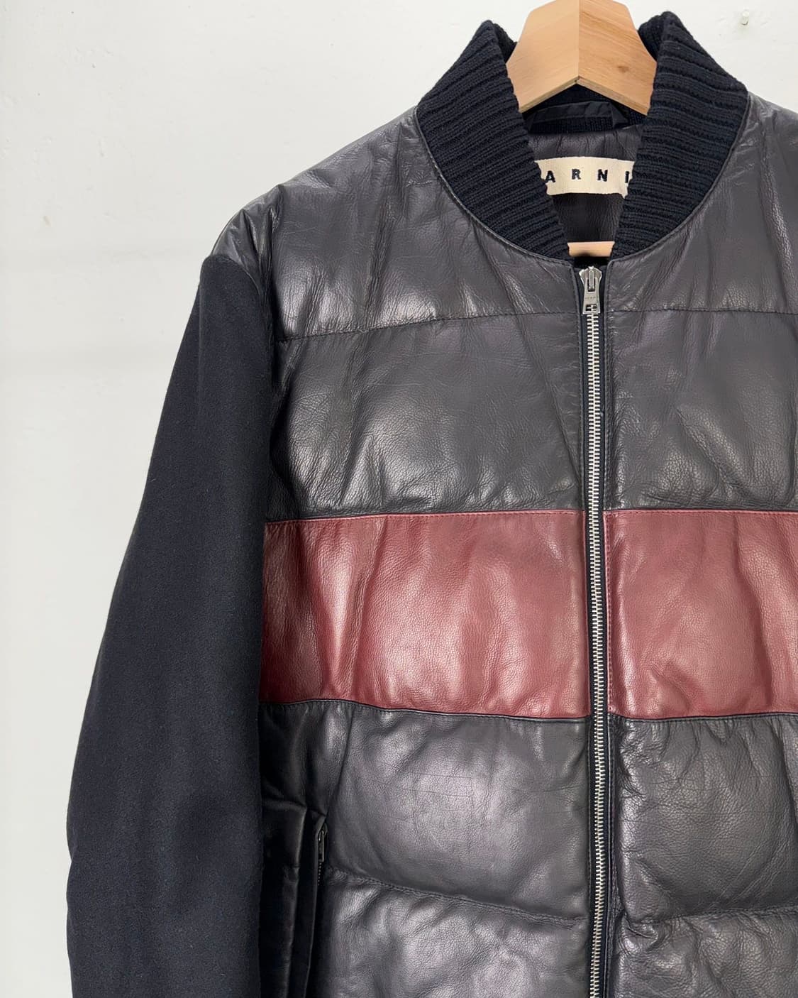 마르니 글로시 쉽스킨 구스 다운 캐시 봄버 자켓 상품이미지2