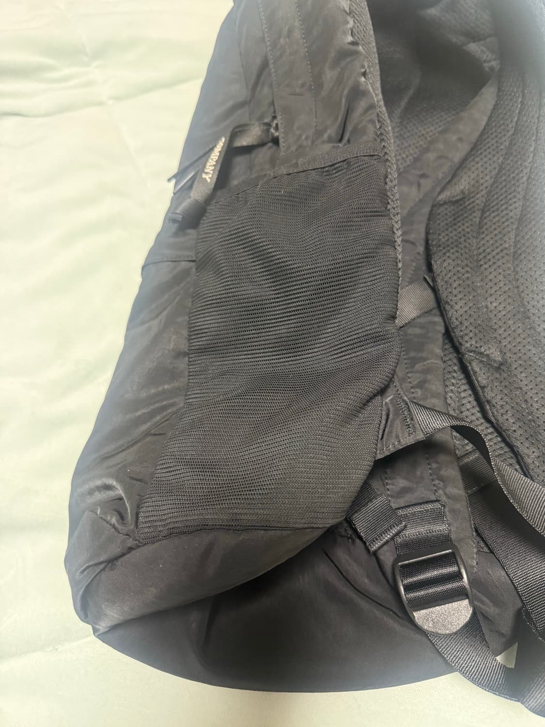 CP컴퍼니 블랙 백팩 상품이미지4