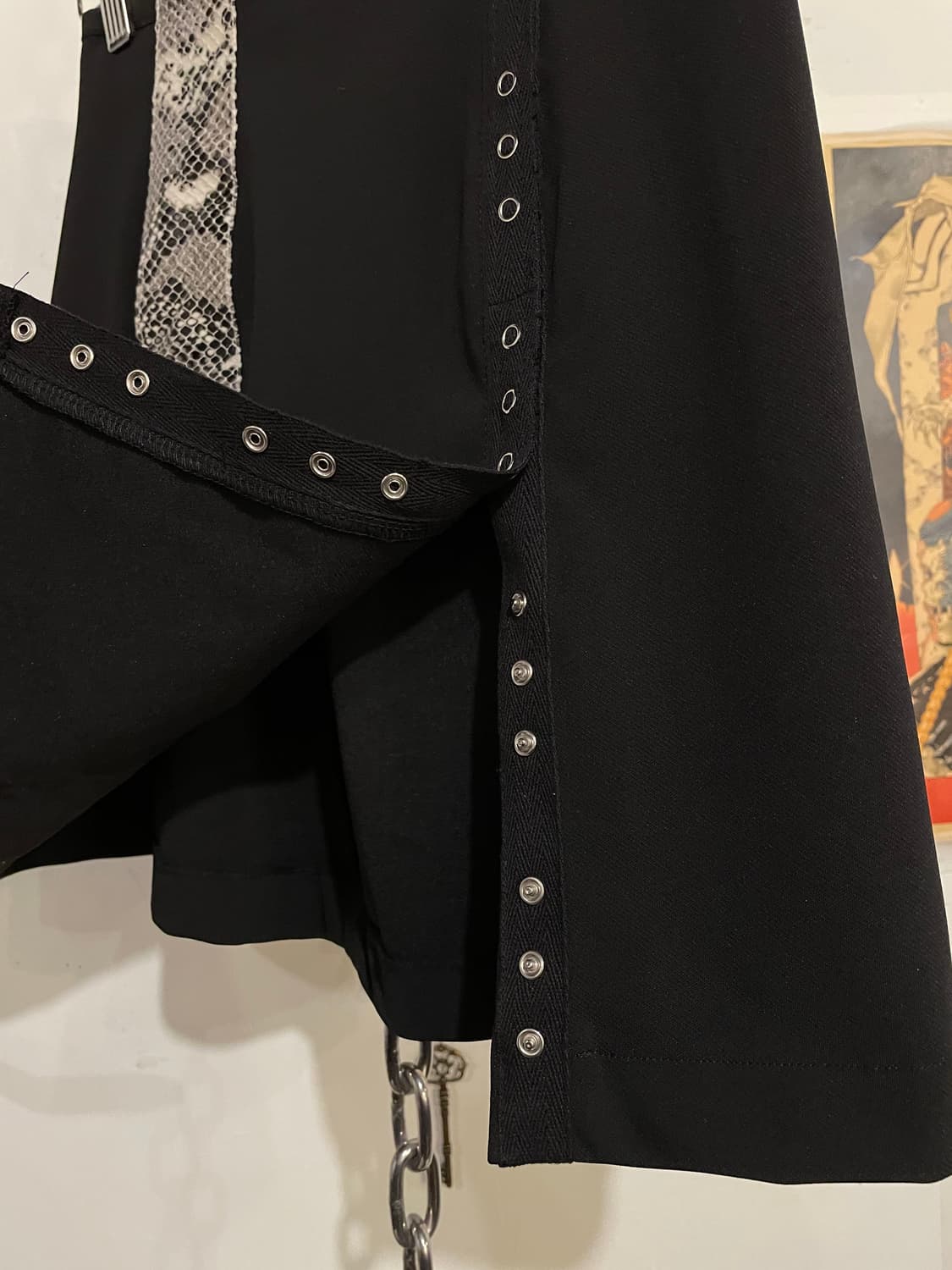 punk rave 펑크레이브 파이톤 패턴 버튼 절개 스커트 상품이미지3