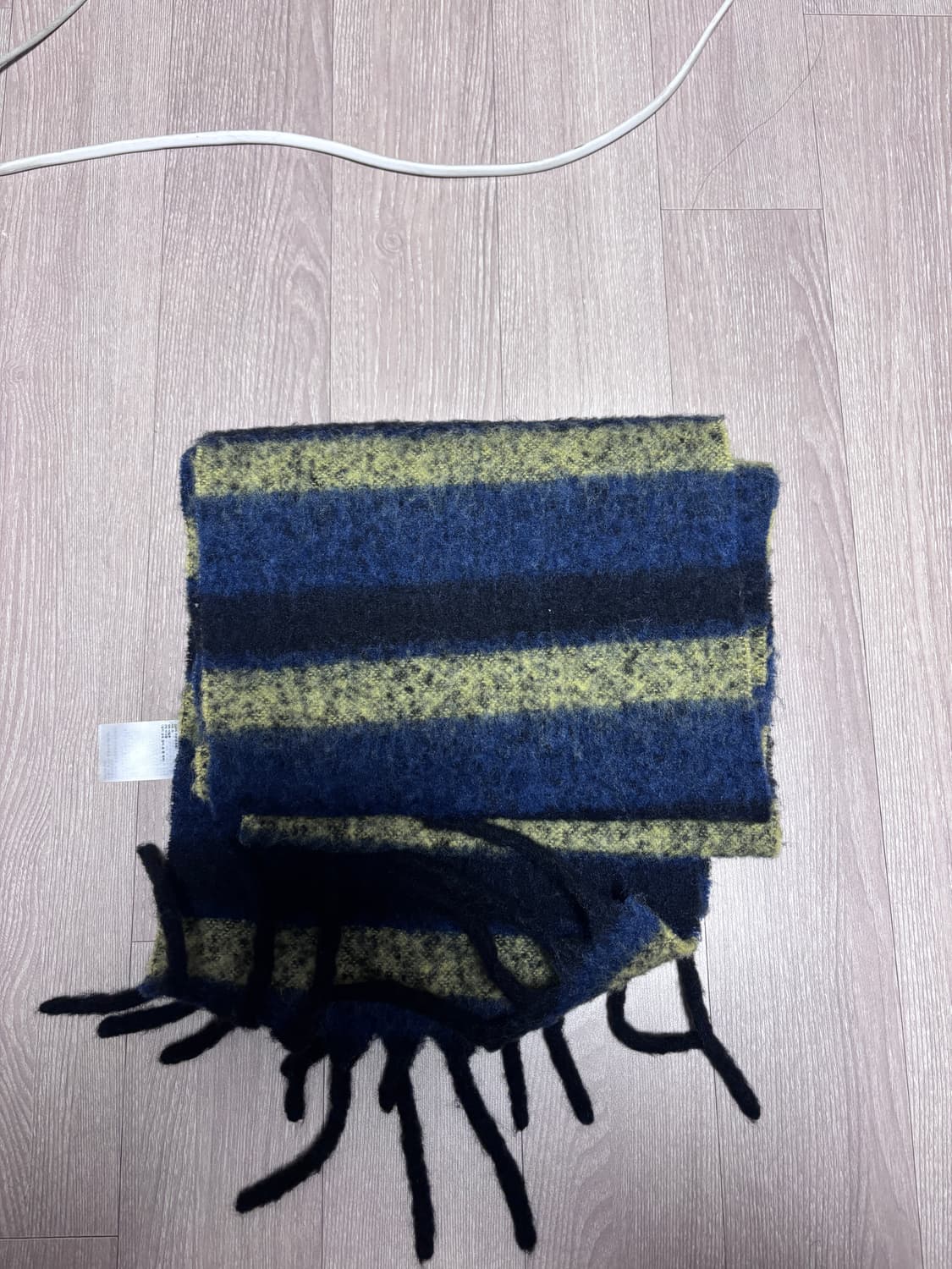 유니클로 jw앤더슨 머플러 상품이미지2