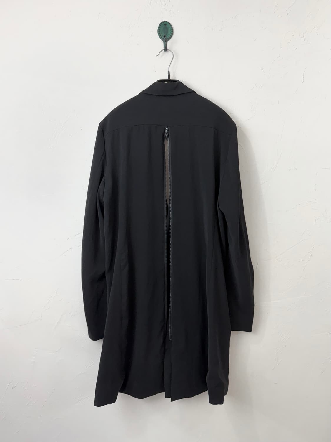 SHELLAC x semanticdesign 절개 코트 상품이미지2