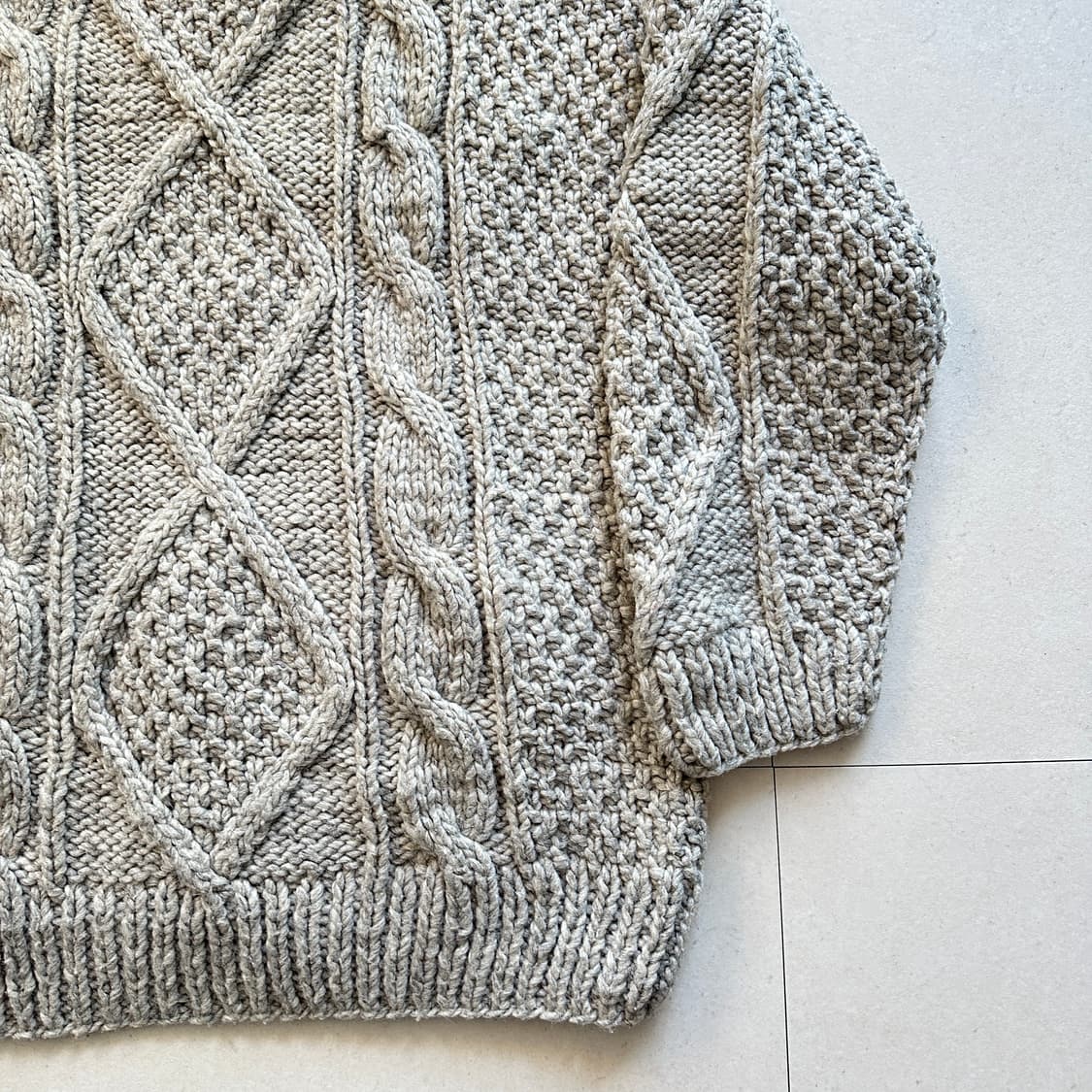 90s 에콰도르산 핸드메이드 울 100% 케이블 니트 후드 집업  상품이미지9