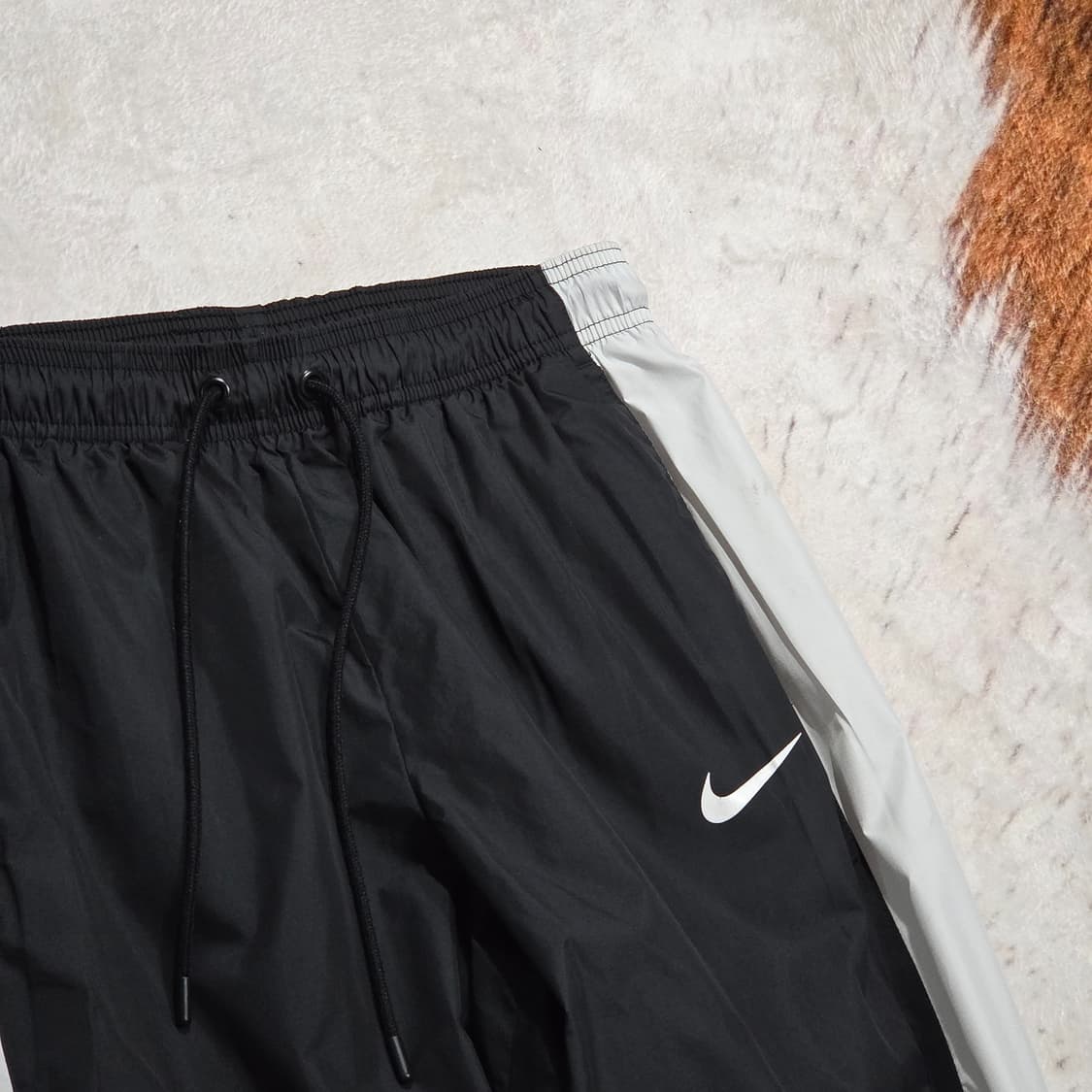 나이키 스우시 블랙 트레이닝 팬츠 상품이미지2