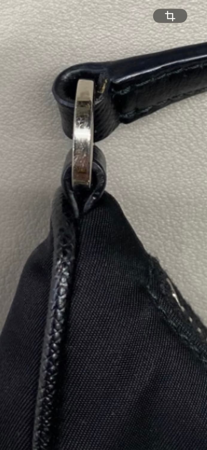 프라다 리에디션 2005 사피아노 트리밍 리나일론 호보백 블랙 상품이미지7