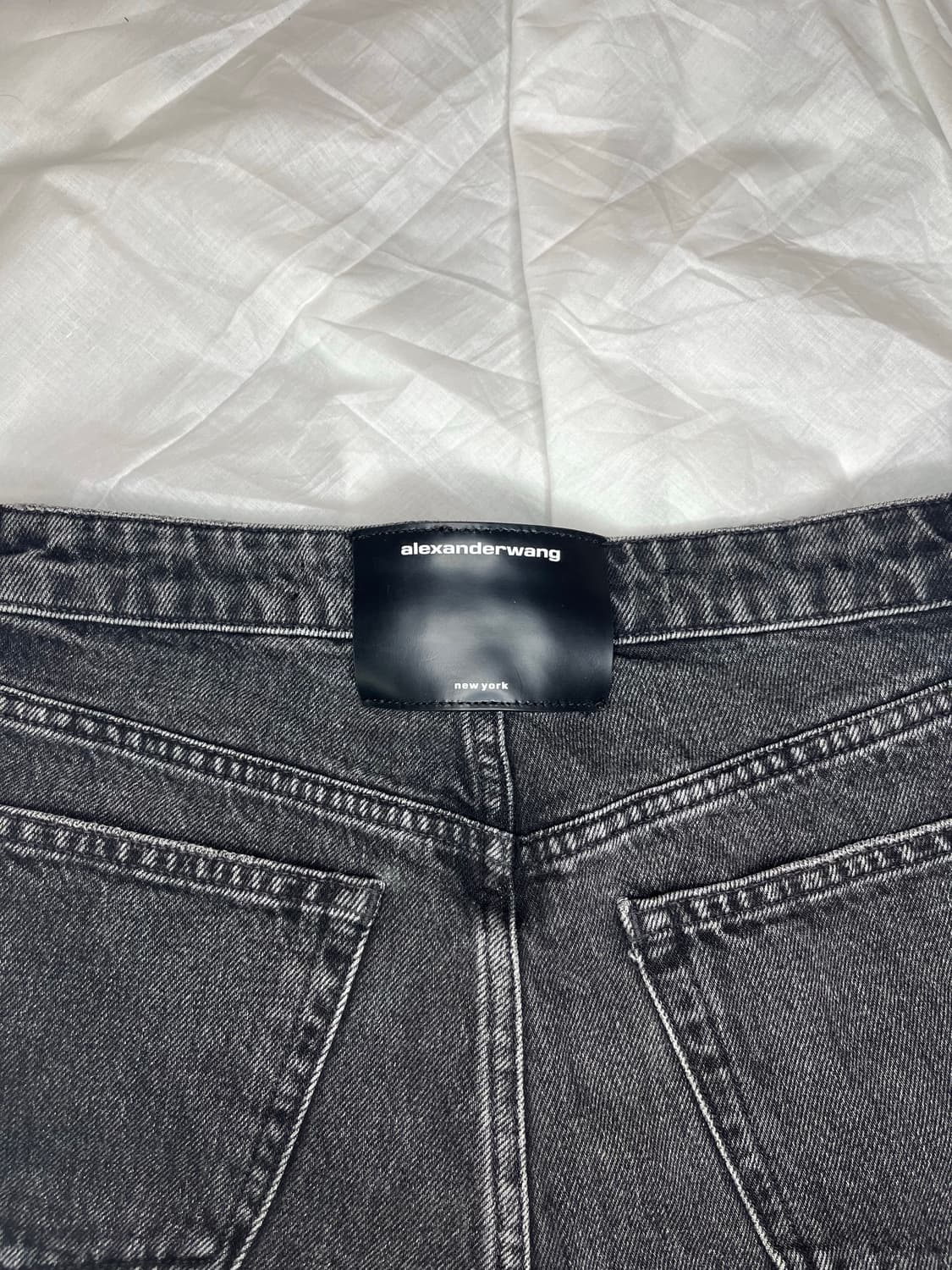 알렉산더왕 바이트 하이라이즈 데님 쇼츠 상품이미지4