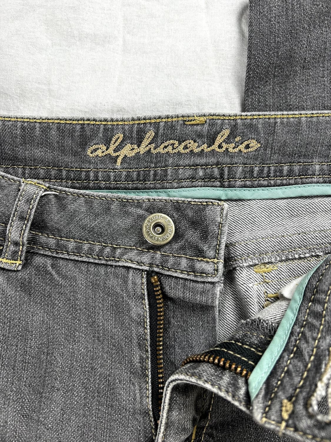 ALPHA CUBIC 부츠컷 데님 팬츠 상품이미지4