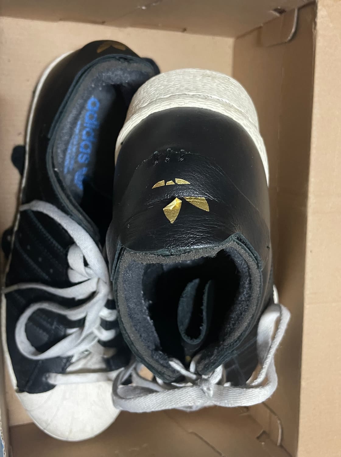 아디다스 슈퍼스타 82 코어 블랙 오프 화이트265 상품이미지4