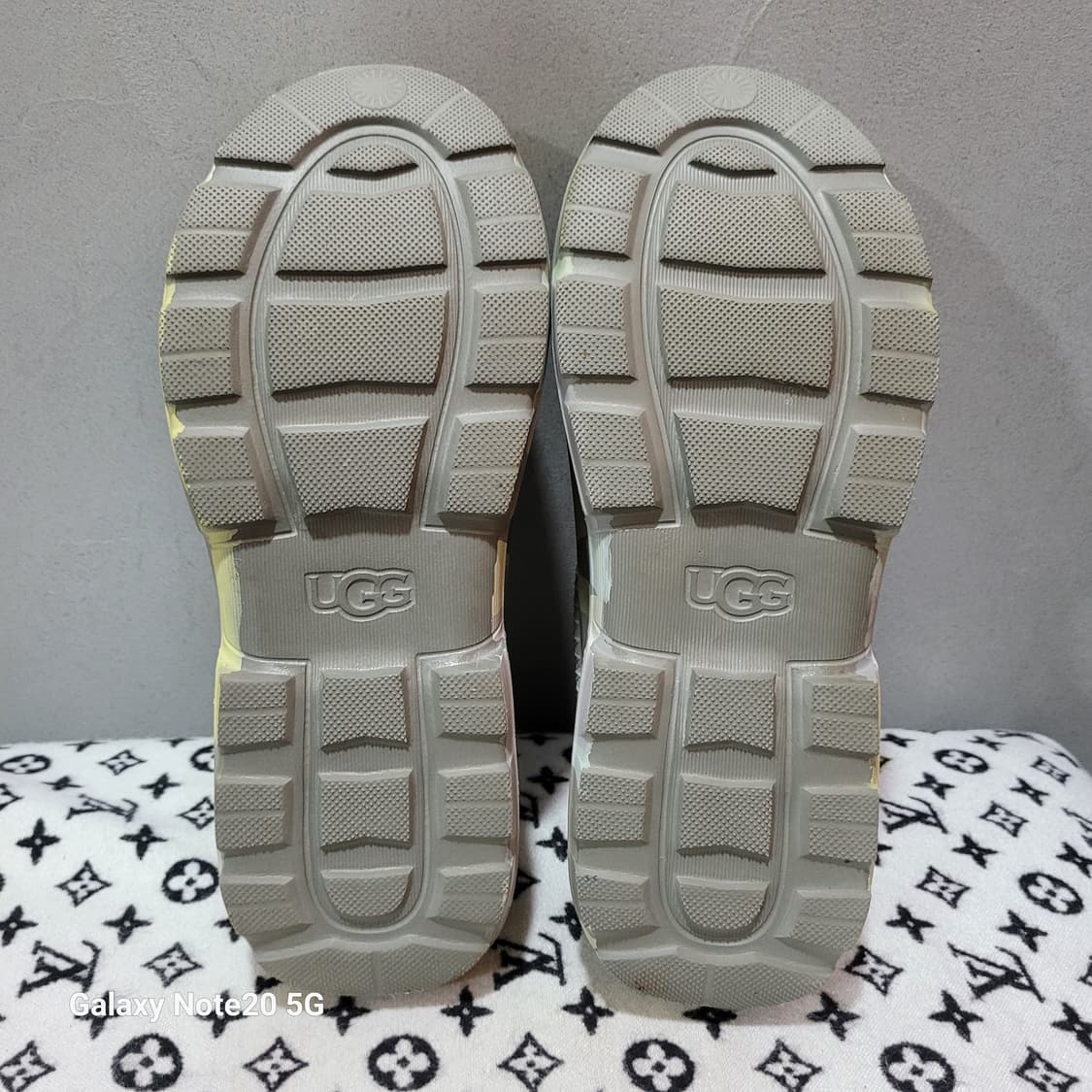 정품 UGG (어그) X 타스만 X 카모팝 슬리퍼 상품이미지6