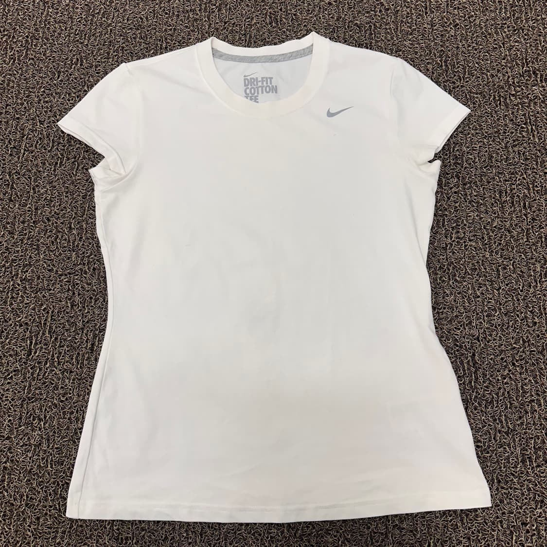 NIKE 나이키 여성 반팔티셔츠 화이트 L 상품이미지1
