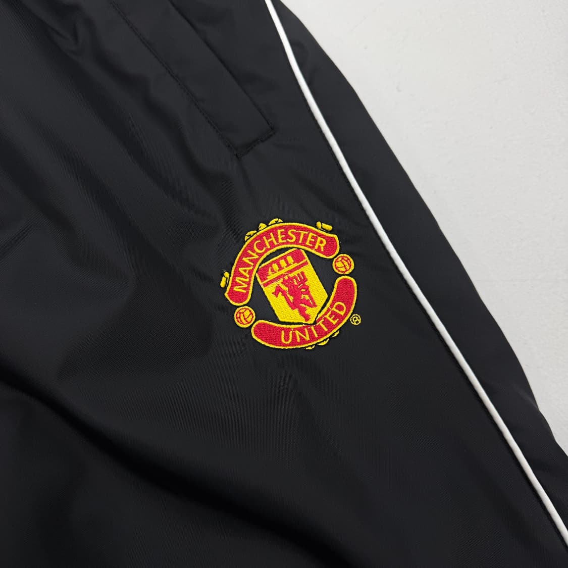 맨체스터유나이티드 맨유 올드스쿨 바람막이 트랙팬츠 상품이미지3