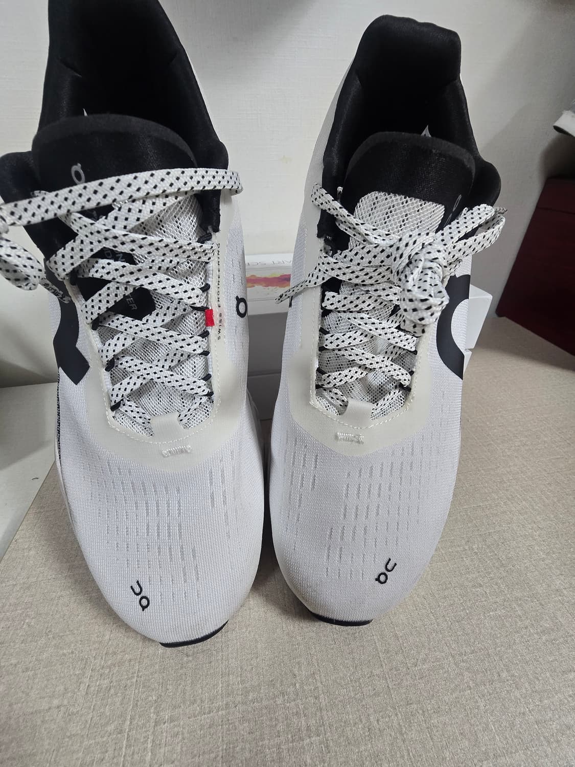 온러닝 클라우드몬스터2 런닝화  255 상품이미지4