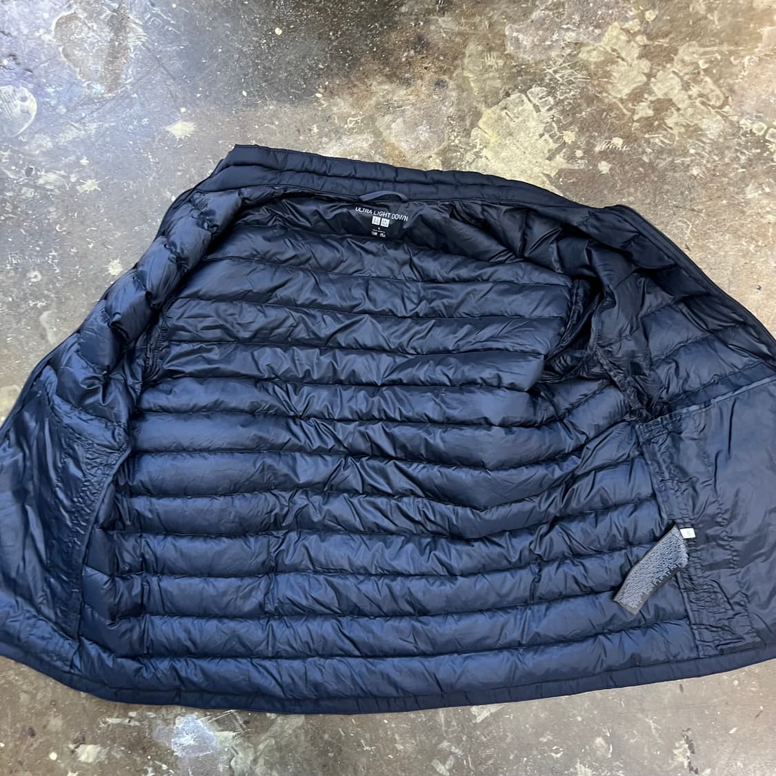 L) 유니클로 울트라 라이트다운 경량 패딩 점퍼 자켓 상품이미지4