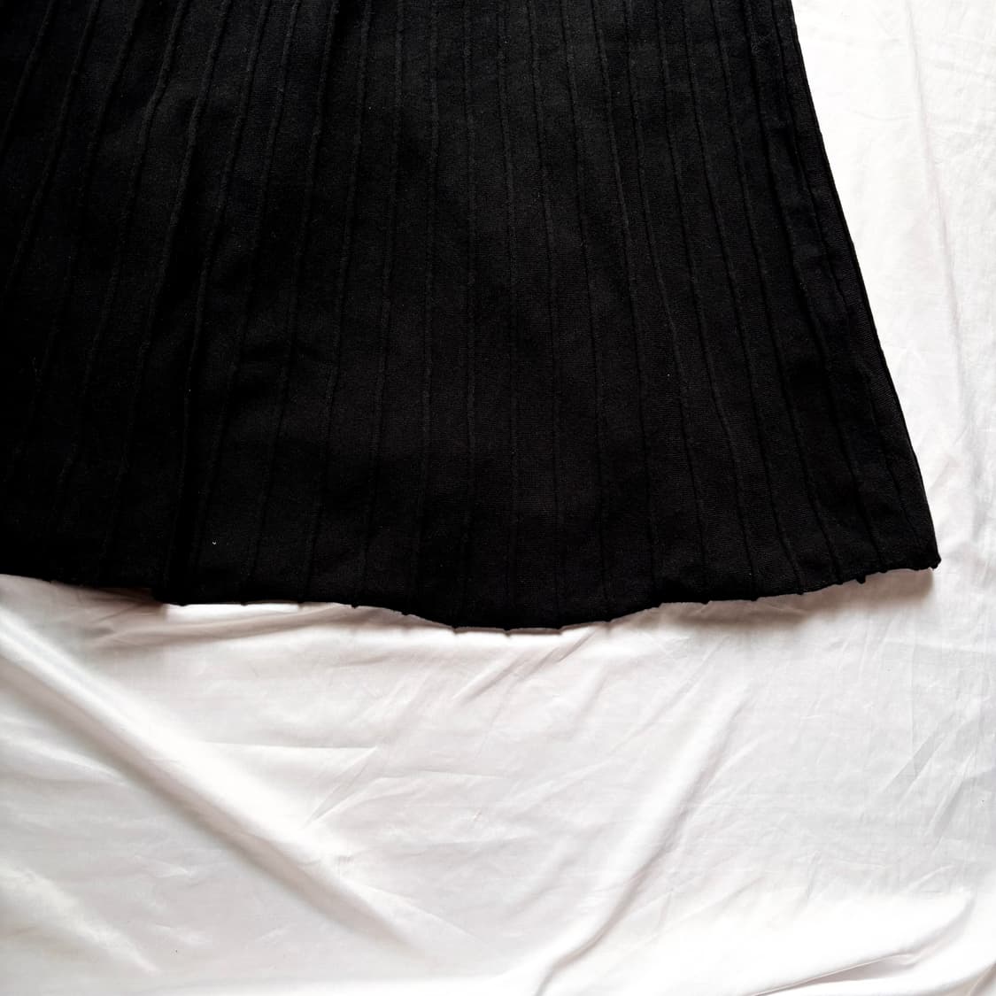 플라스틱 아일랜드 플리츠 롱 원피스 상품이미지4