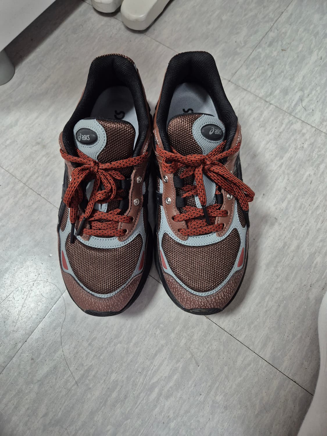 아식스 젤 NYC 2.0 마호가니 블랙 270 상품이미지4