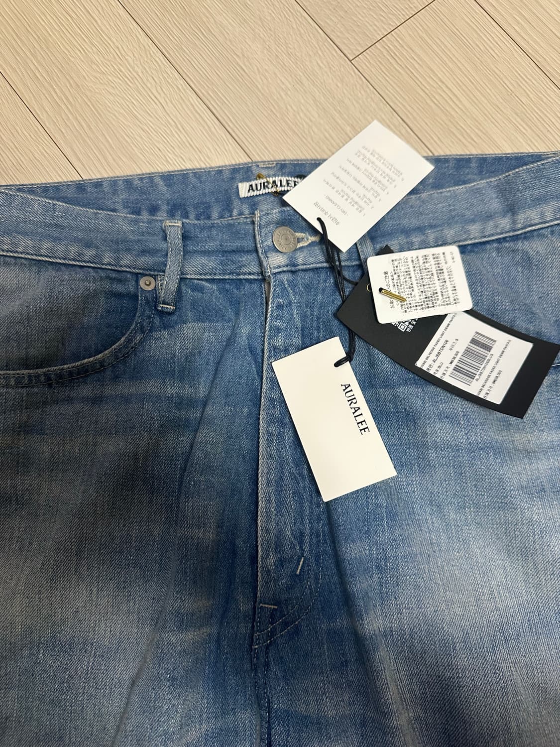  [3]25ss AURALEE 라이트 페이디드 셀비지 데님 플레어핏 상품이미지9