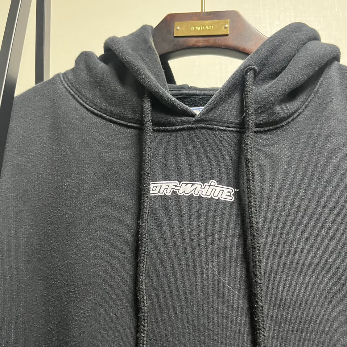 정품 S) 오프화이트 마커 팬 애로우 후드티셔츠 상품이미지3