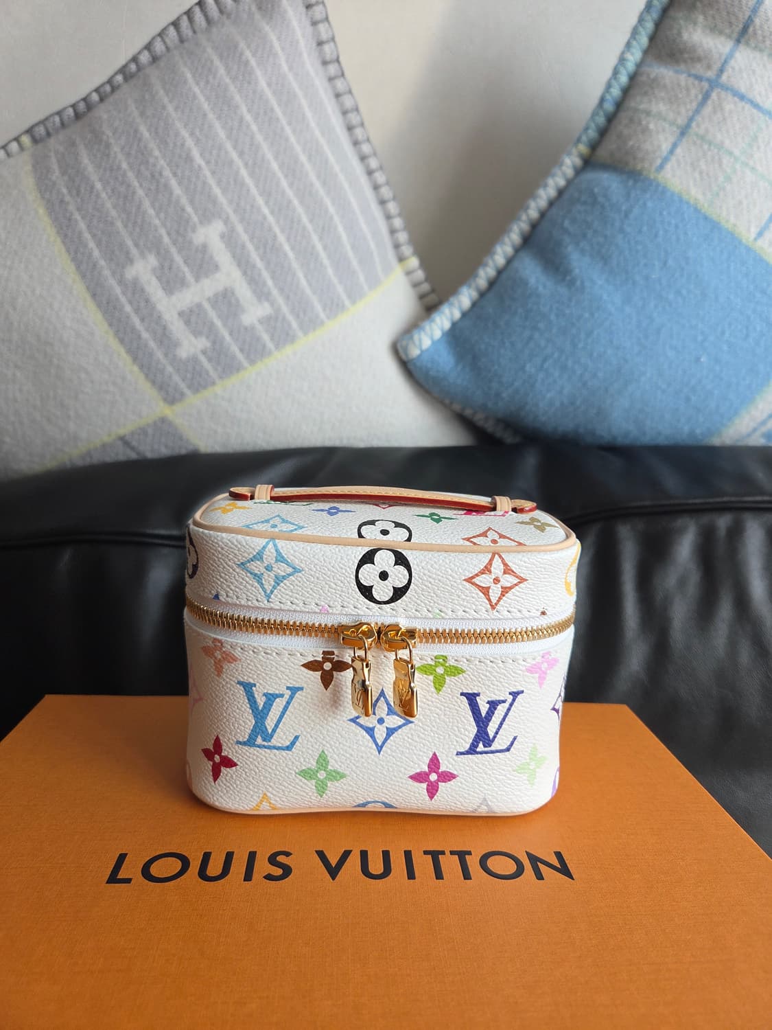 루이비통 무라카미 타카시 콜라보 니스 나노  상품이미지1