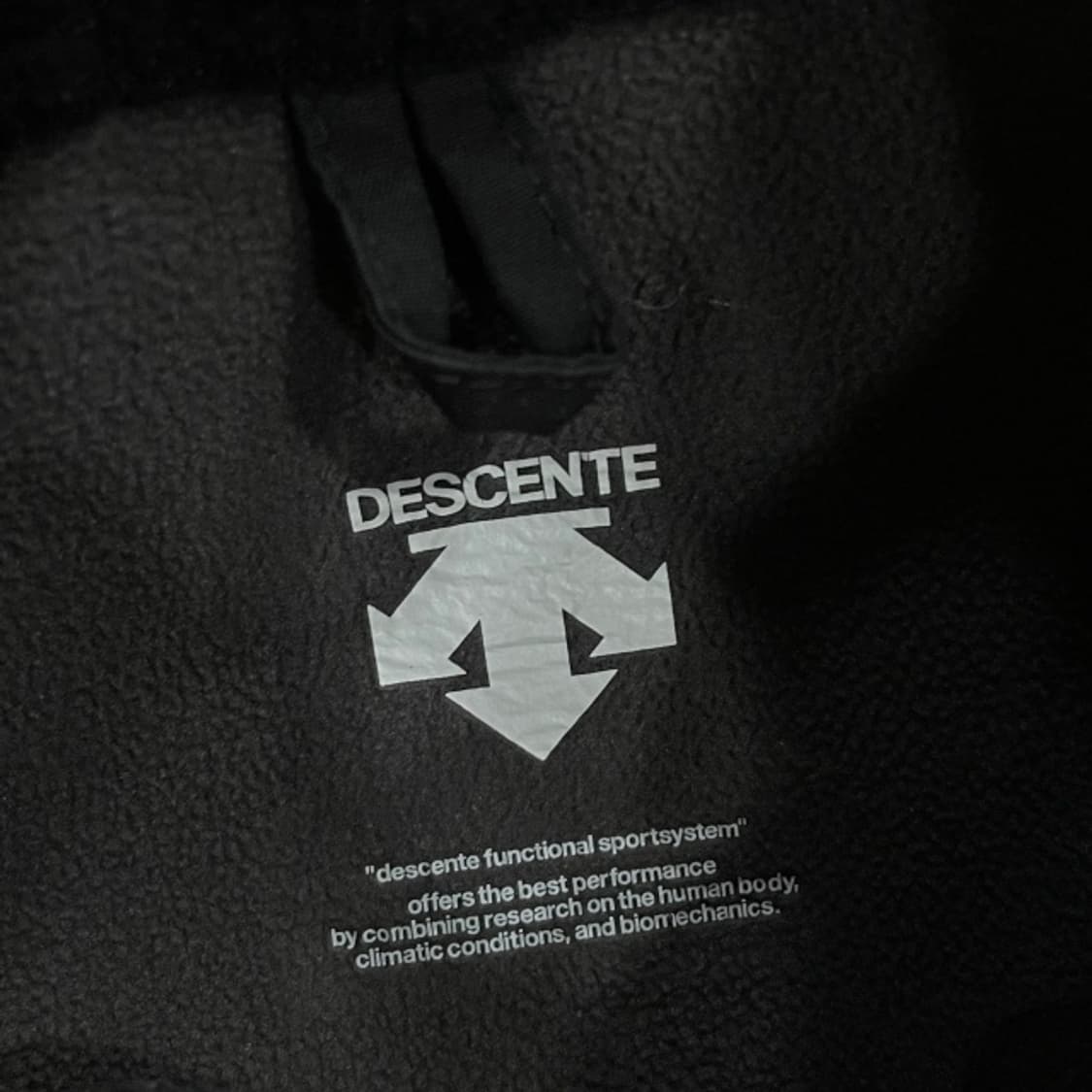 100 데상트 아우디 기모 자켓 상품이미지3