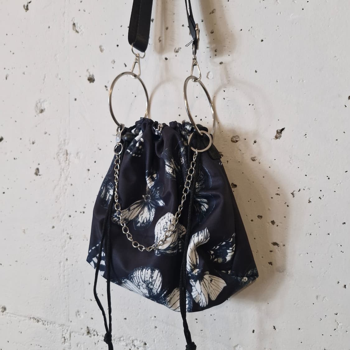 나비 패턴 드로우 스트링 버킷백 체인 링백 상품이미지1
