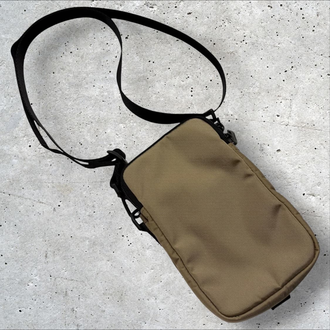 오니츠카타이거 크로스백 가방 베이지 상품이미지2