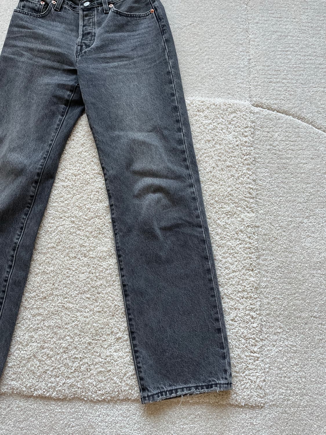 Levi's 501 프리미엄 그레이 워싱 스트레이트 데님 (24-25) 상품이미지3