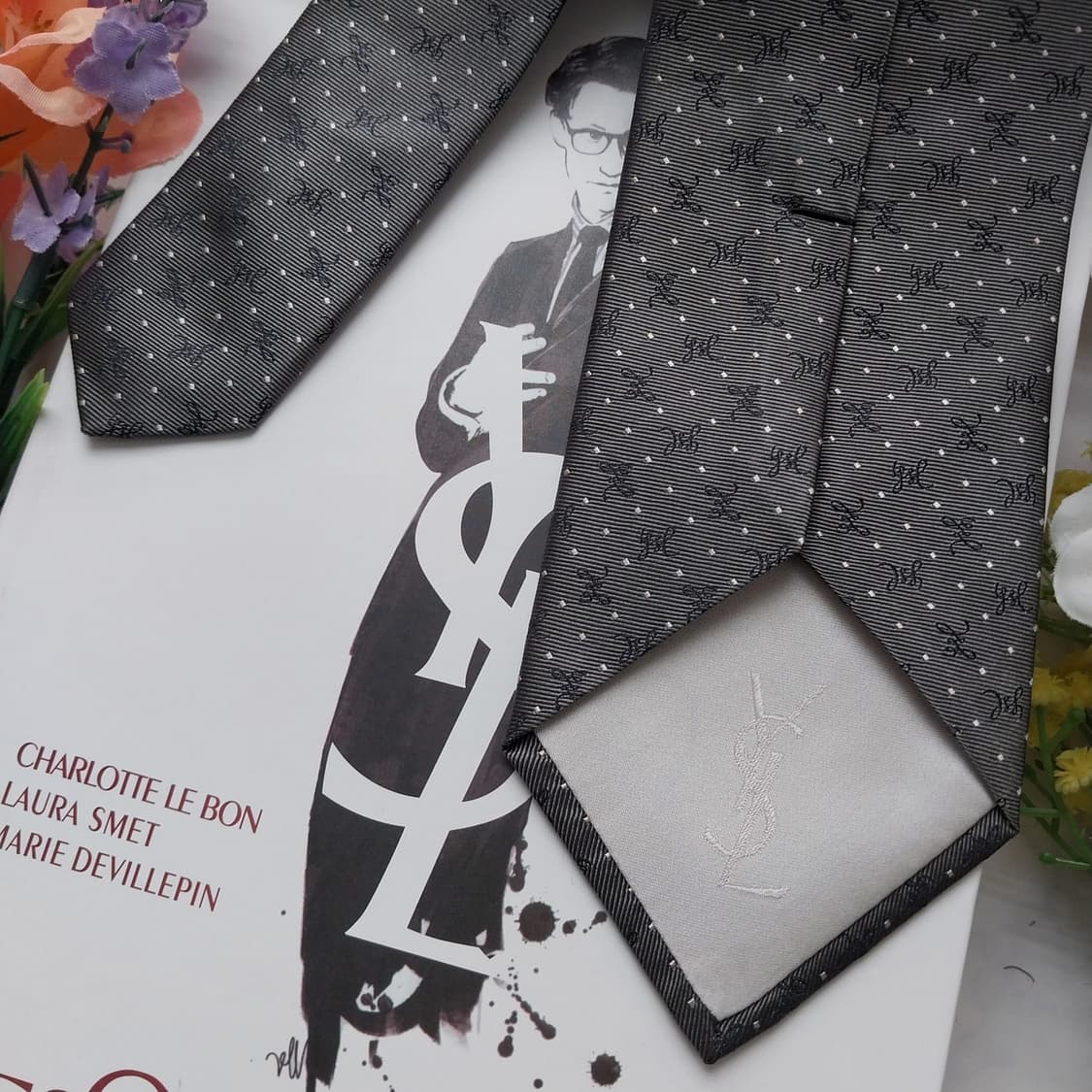 입생로랑 실크 그레이 자카드 슬림 넥타이 8cm A+등급 K1322
 상품이미지7