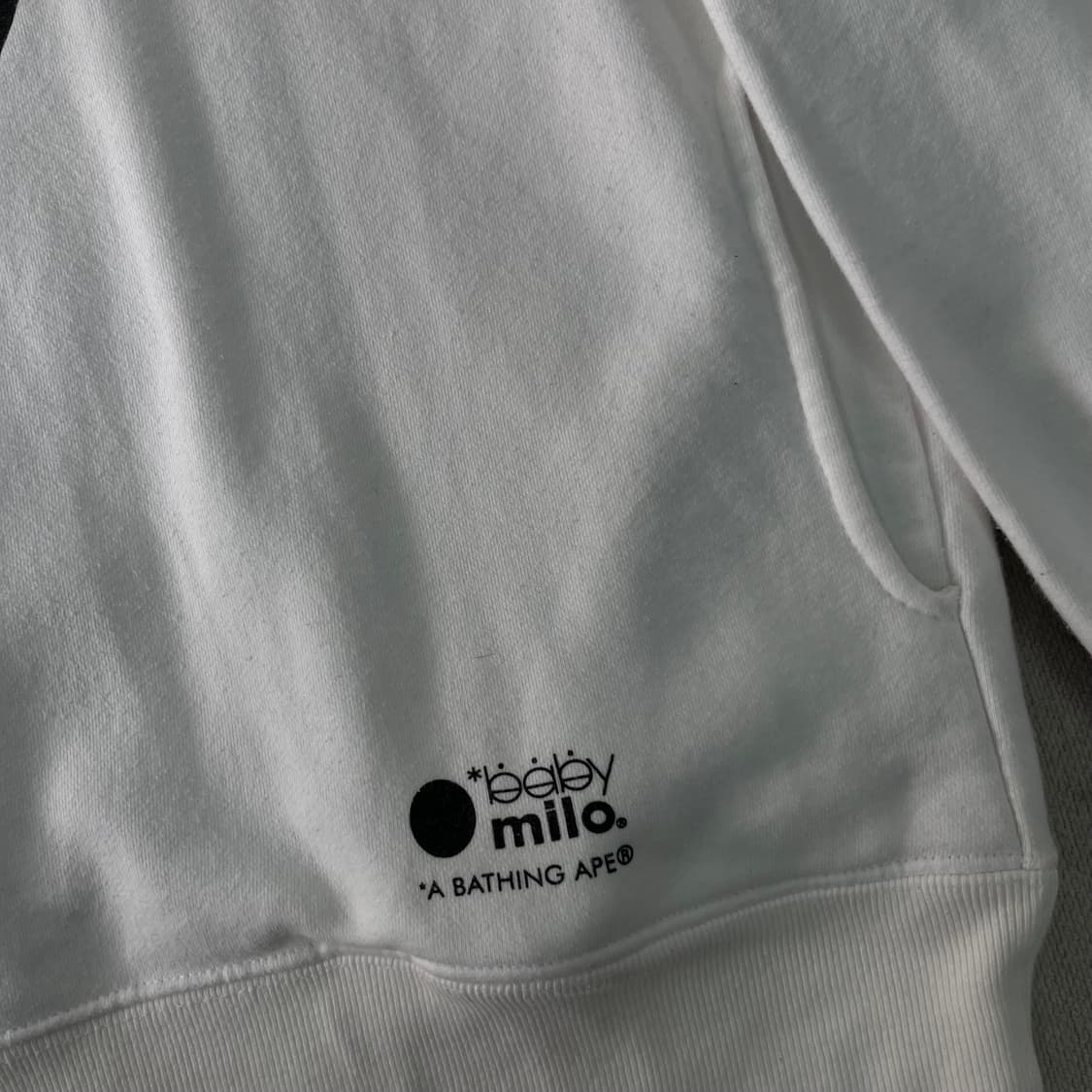 100 베이프 올드스쿨 베이비 마일로 화이트 후드티 상품이미지5