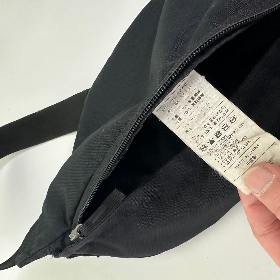 OS 나이키 블랙 힙색 상품이미지4