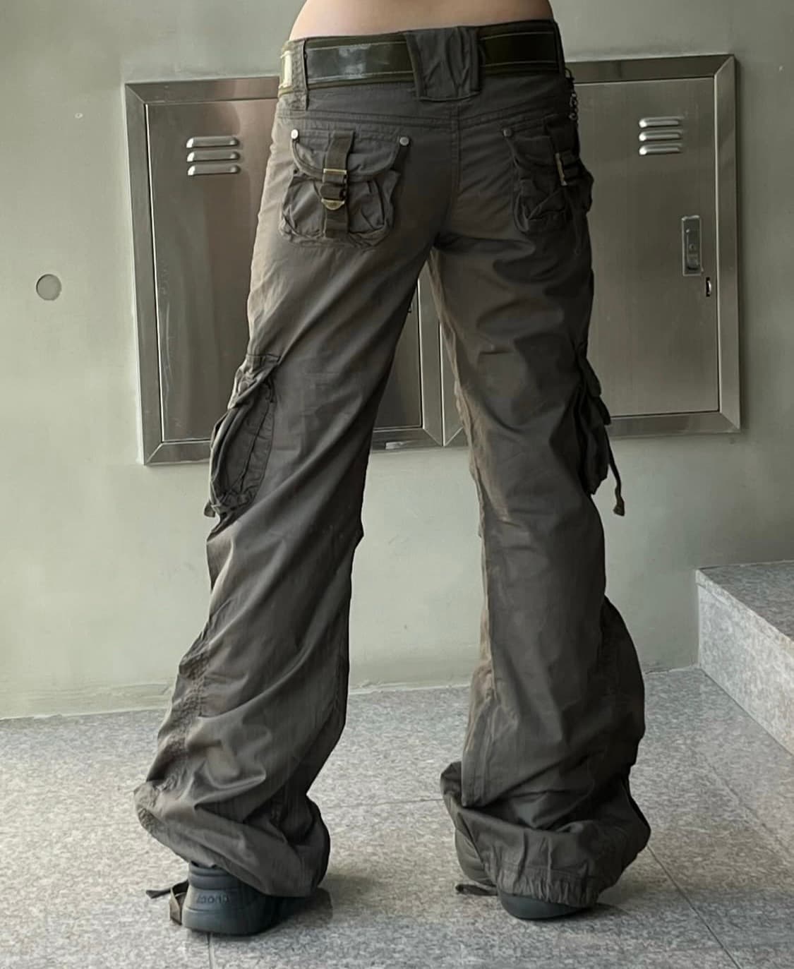 카키 부츠컷 카고팬츠   상품이미지4