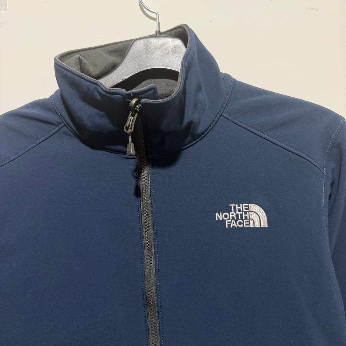 노스페이스 바람막이 자켓 상품이미지2