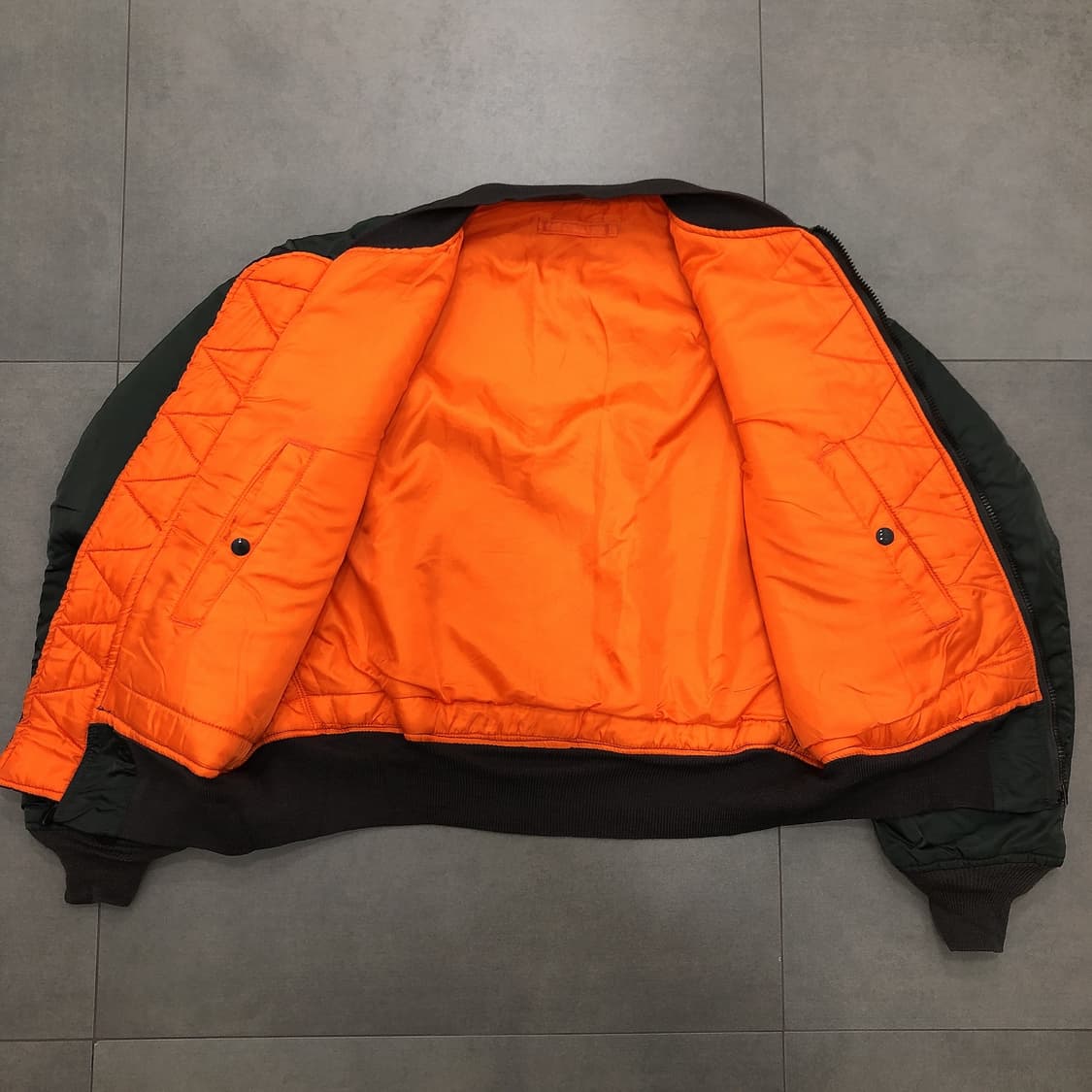 알파인더스트리 울파일 ma-1 마원 미국 usa 정밀복각 항공 점퍼 L 상품이미지4