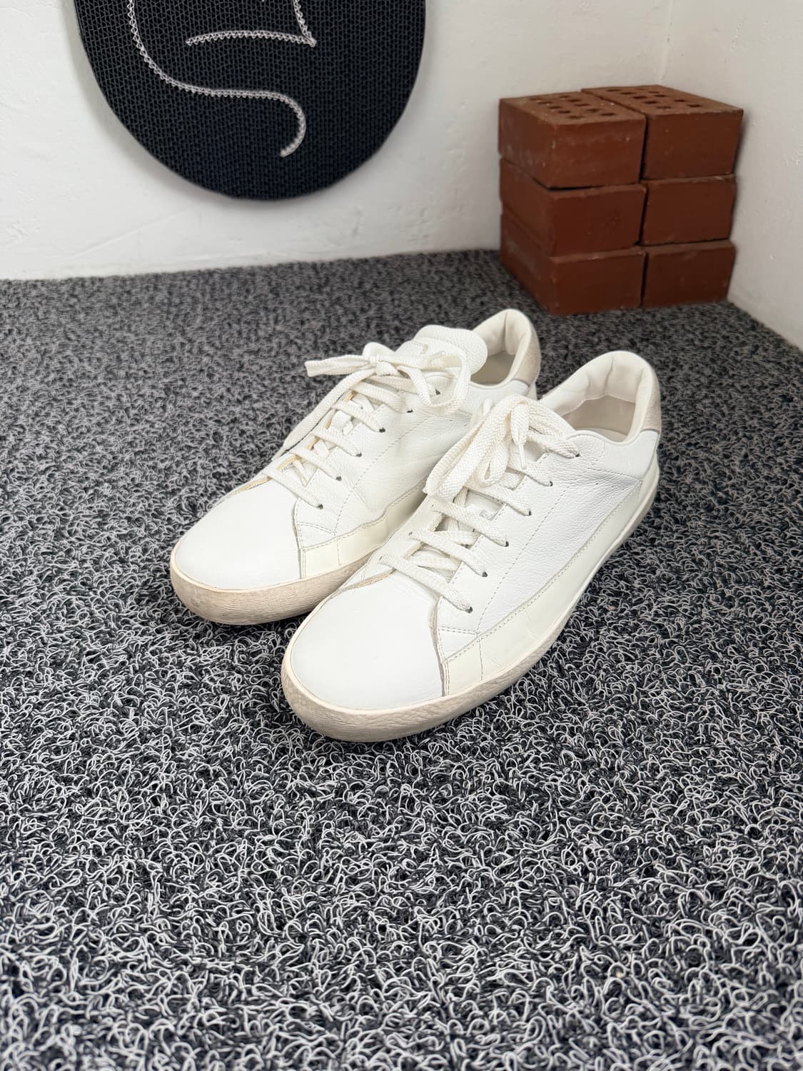 제누이오(GENUIO) 루체 화이트 레더 스니커즈 상품이미지3