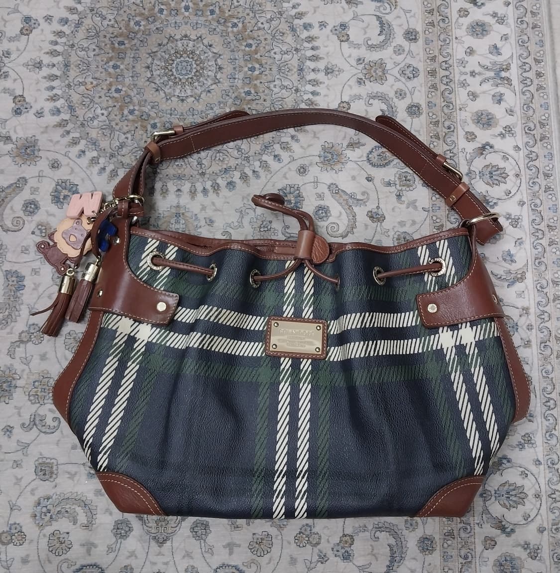 빈폴 체크 소가죽 버킷백  상품이미지1