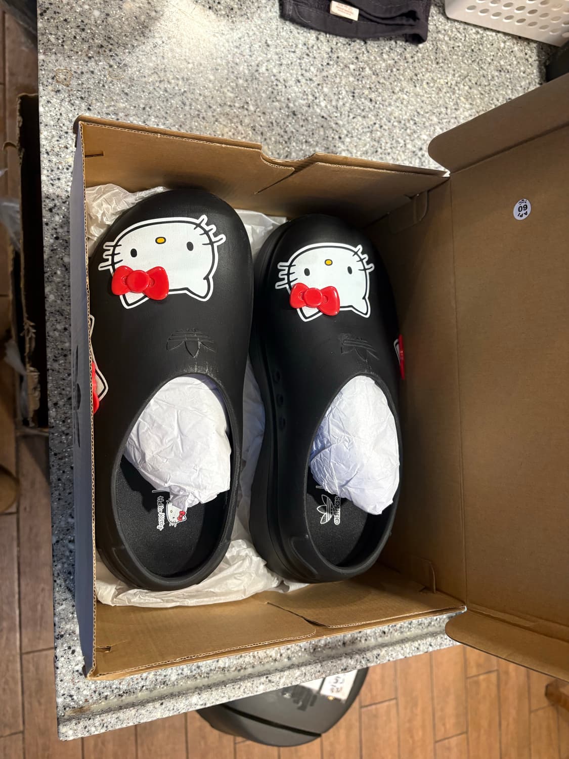 헬로키티X아디다스 상품이미지3