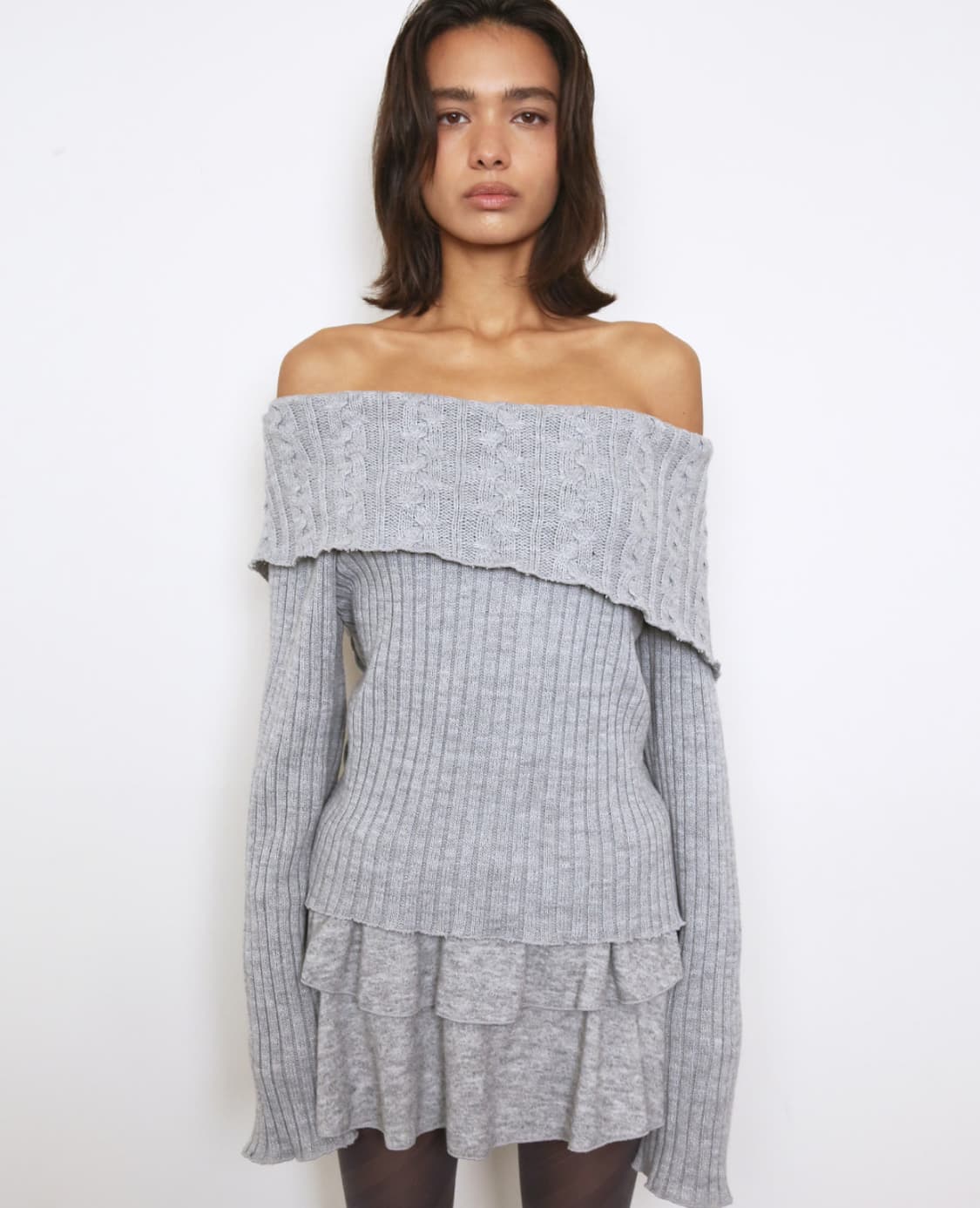 CHUNKY CABLE OFF-SHOULDER SWEATER, GREY 상품이미지2