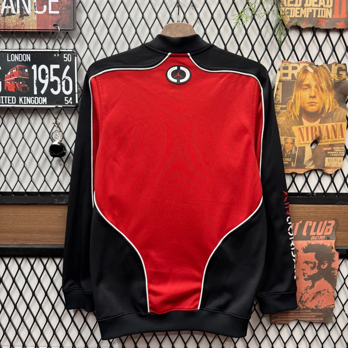 00s 나이키 조던 올드스쿨 트랙자켓 후면 로고 포인트 레드 블랙 상품이미지2