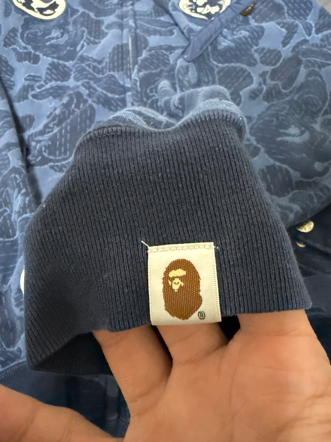 베이프 샤크 후드집업 상품이미지2