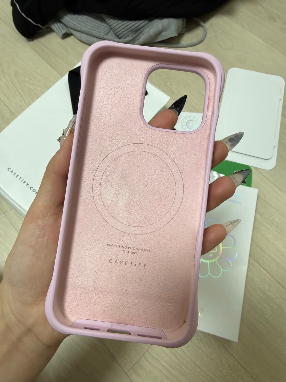 16프로맥스 케이스티파이 무라카미다카시 콜라보 폰케이스 핑크  상품이미지3