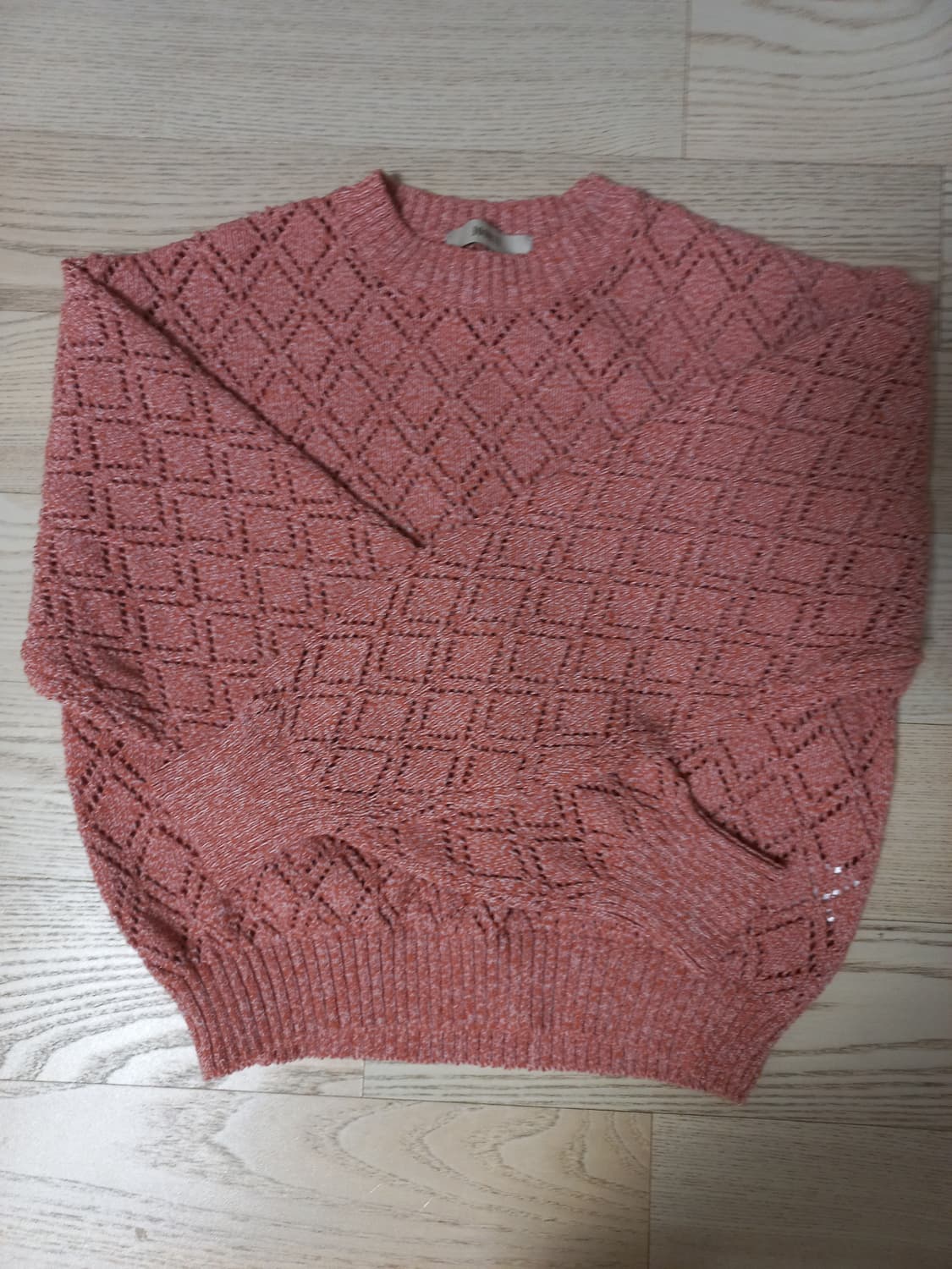 주르티 핑크 펀칭 니트 상품이미지1