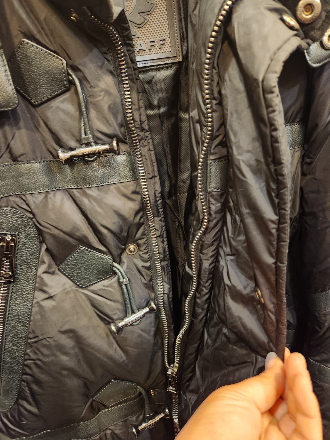 벨스타프 남성 블랙패딩 점퍼 상품이미지8