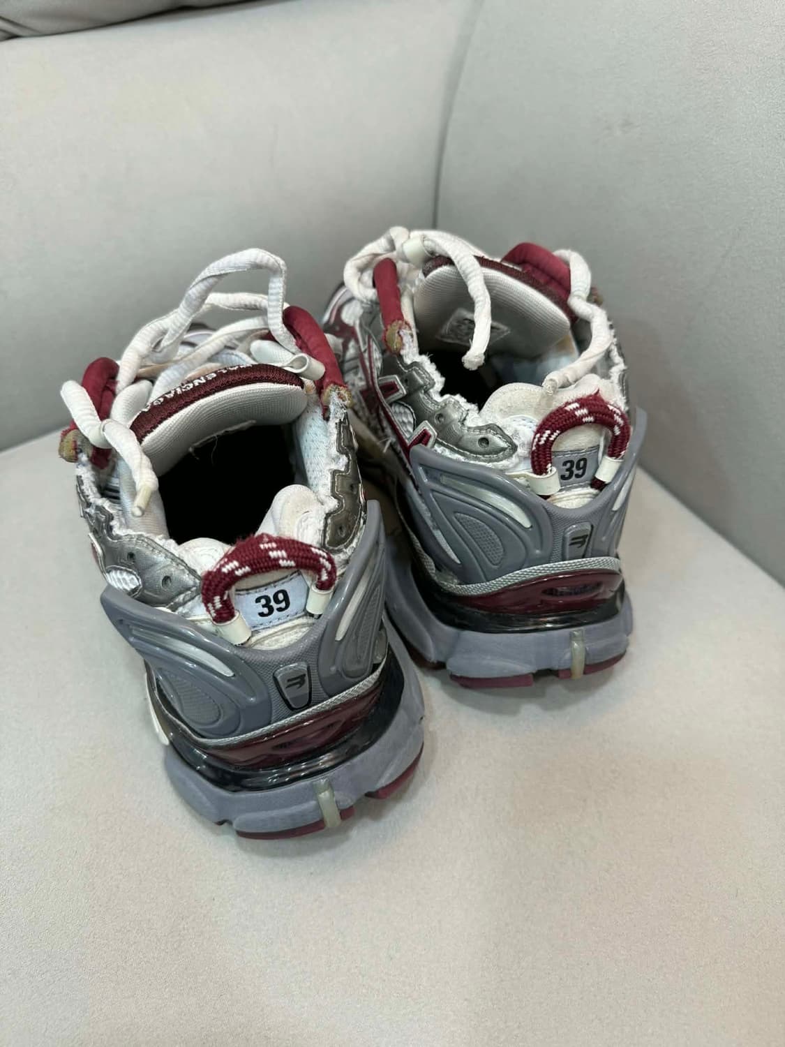 발렌시아가 러너 스니커즈 39사이즈  상품이미지3