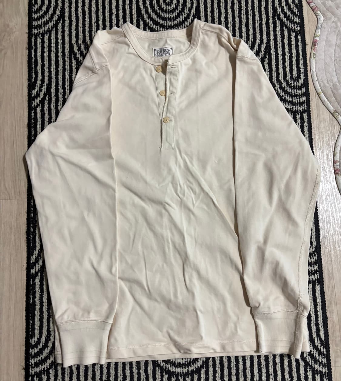 브론슨 헨리넥 상품이미지1