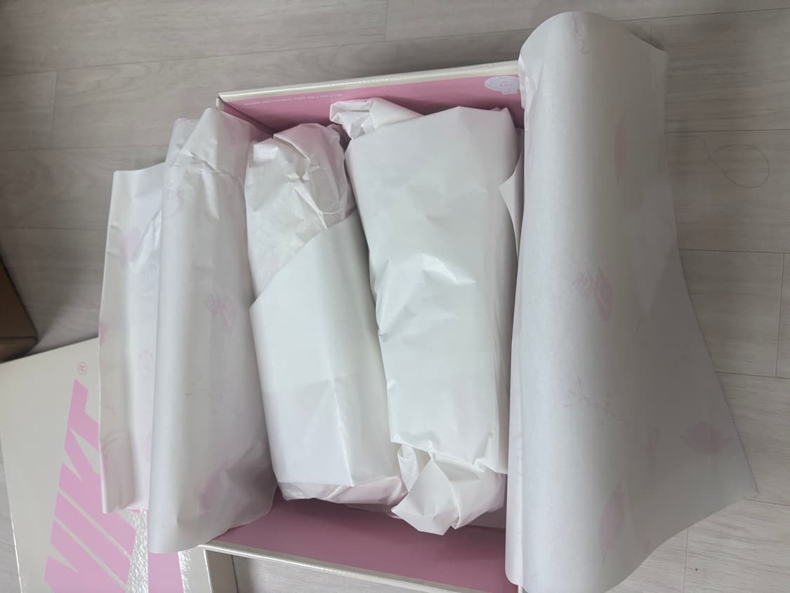 조던 x 스캇 머슬린 샤이 핑크 275 상품이미지4