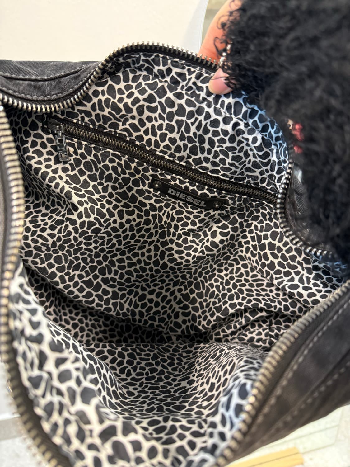 Diesel canvas shoulder bag Black  상품이미지5