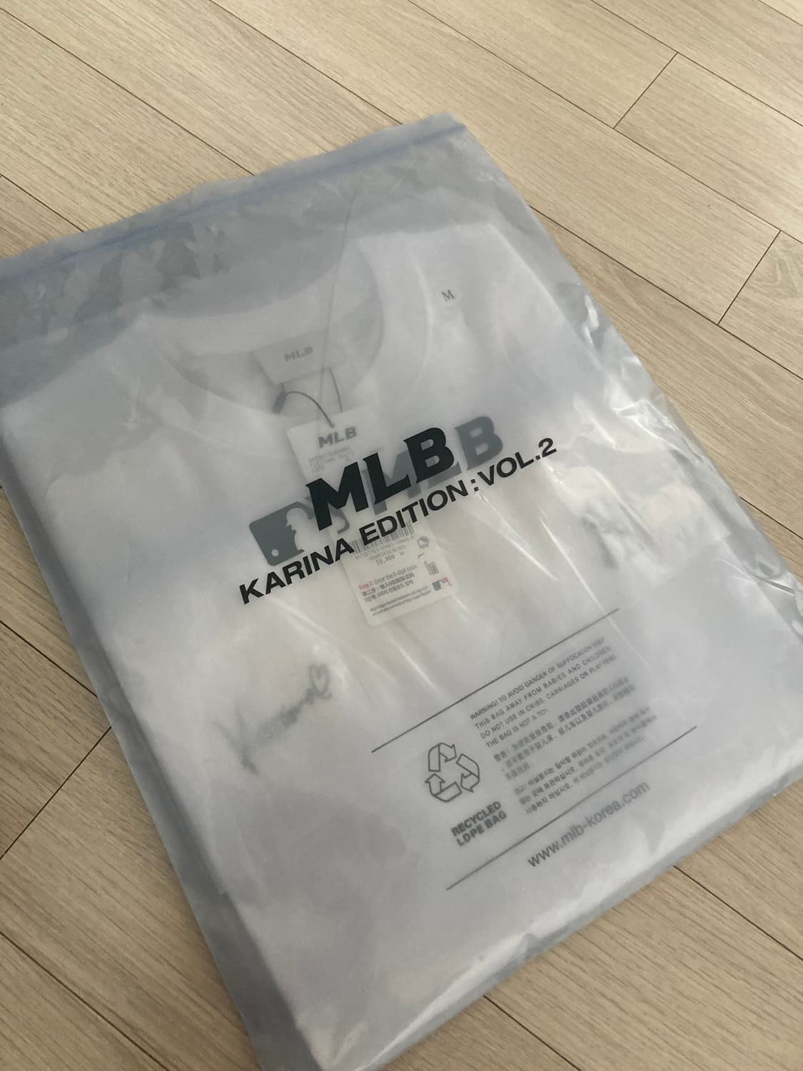 카리나 mlb 세미오버핏 반팔 티셔츠 화이트 m 상품이미지1