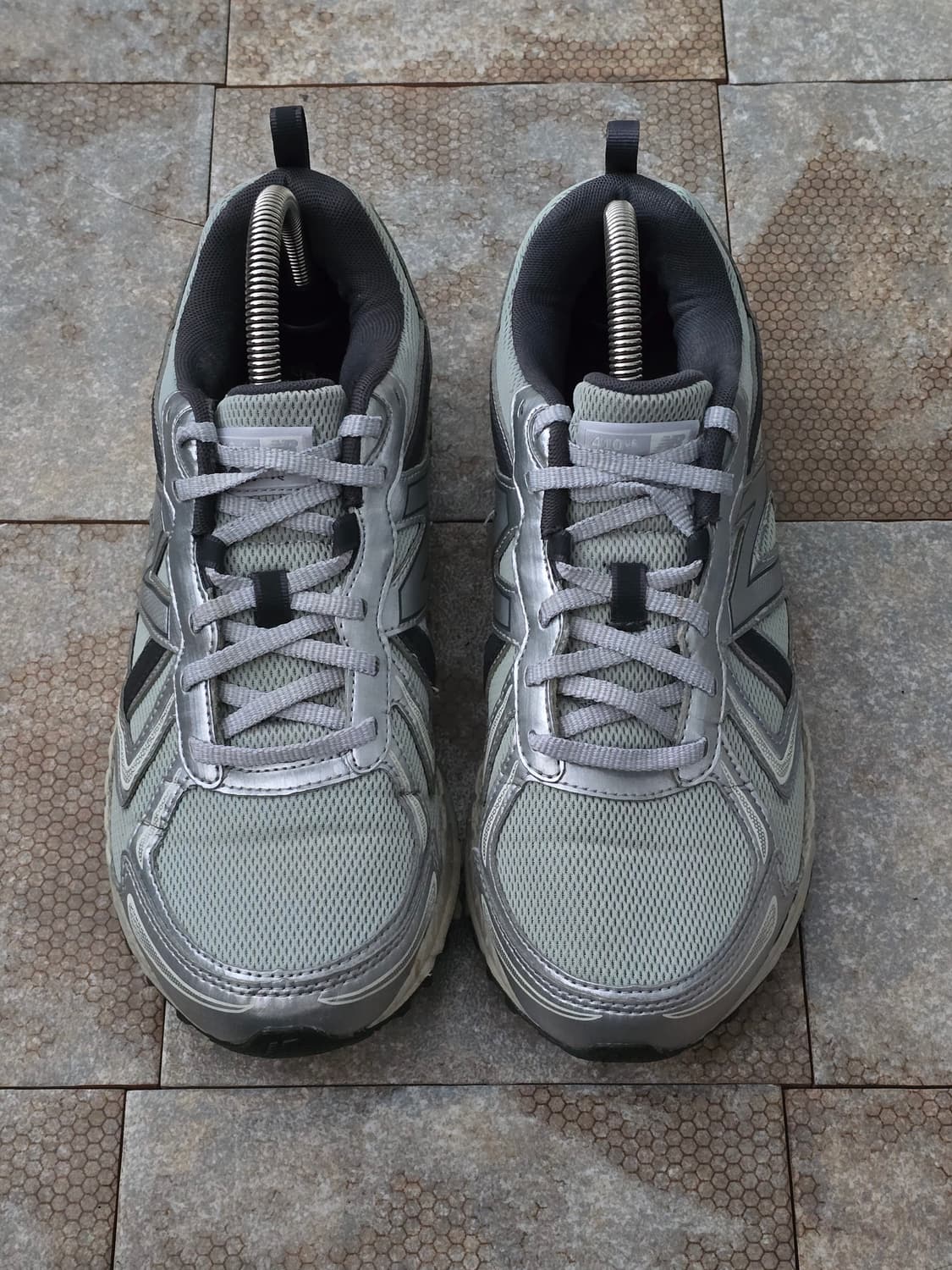 (270)뉴발란스 410 v5 실버 그레이 상품이미지2