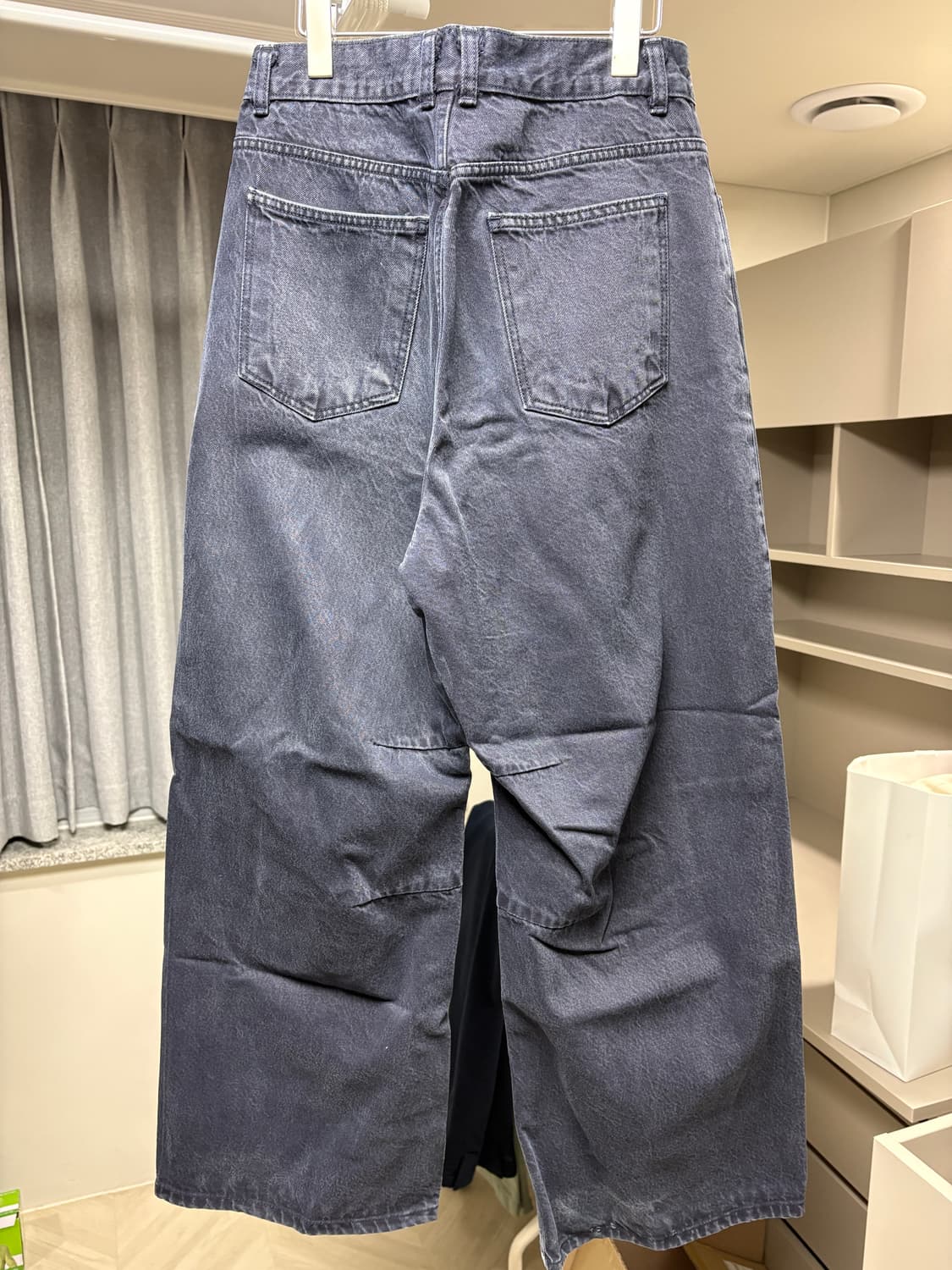 [2,M] 999휴머니티 AV 플리츠 데님 팬츠 (페이디드 네이비) 상품이미지4