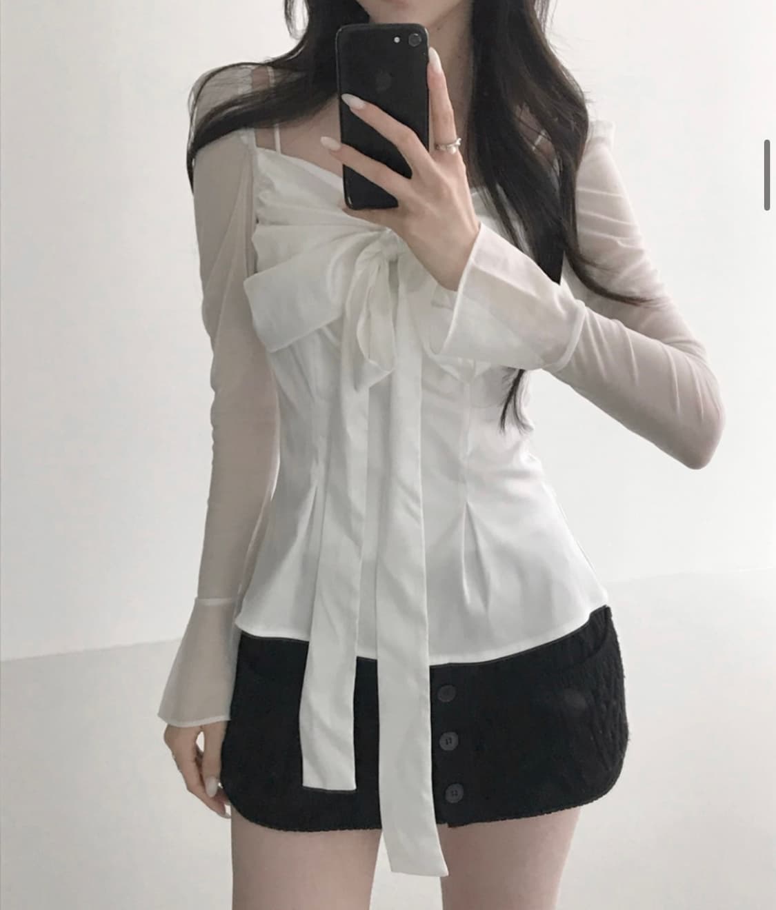 힐다 실키 스완 블라우스 [화이트] 상품이미지1