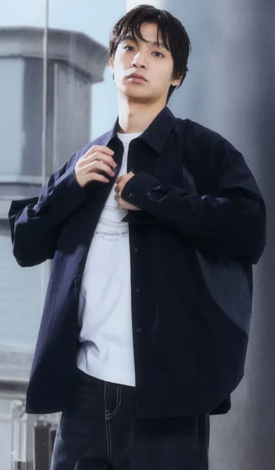 에잇세컨즈 커브드 절개 셔츠 [m] 상품이미지1